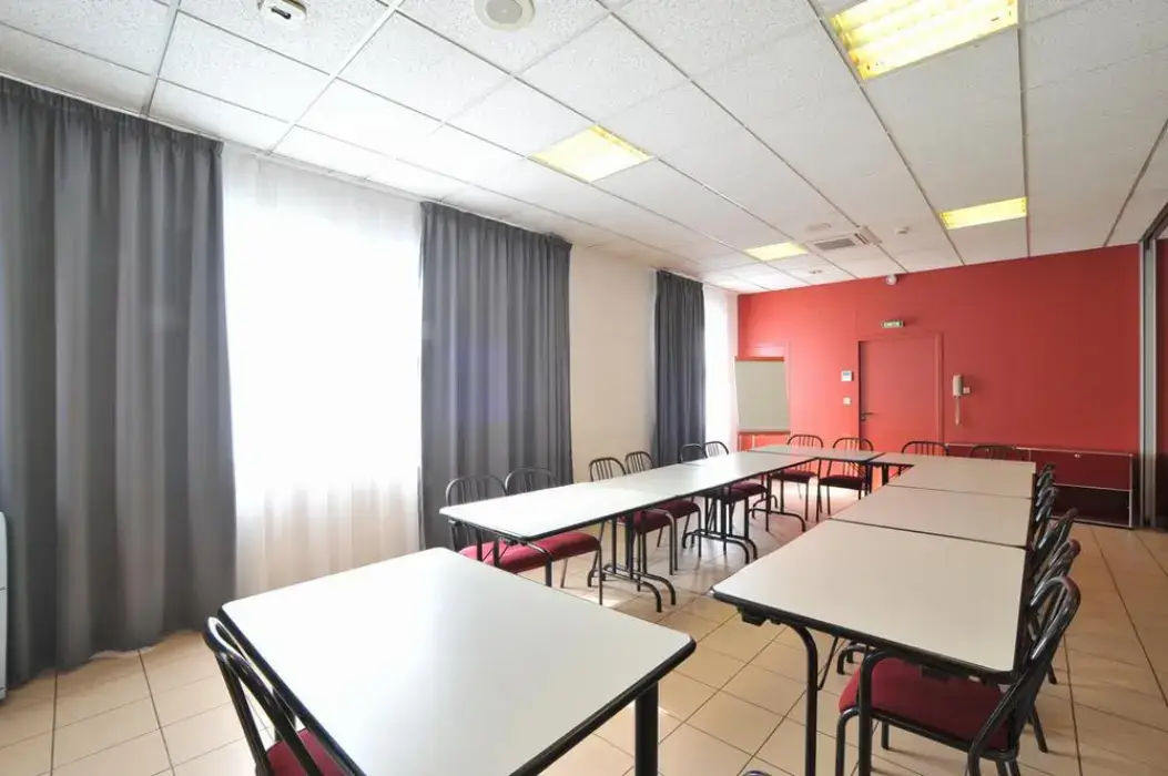 Brit Hotel Lyon Dardilly 8
