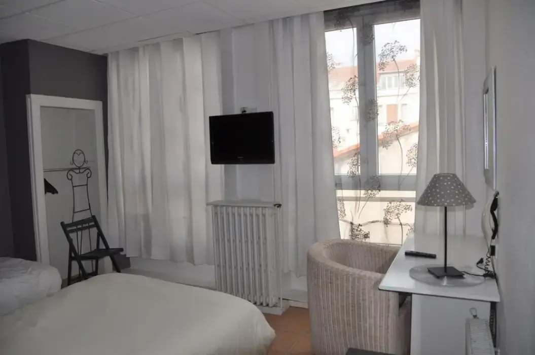 Hôtel Furania 2