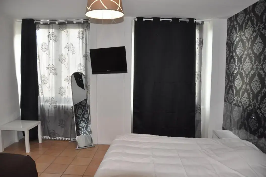 Hôtel Furania 5