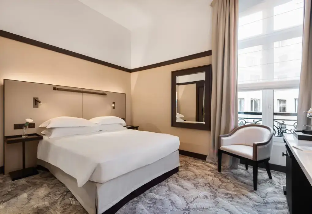 Hyatt Paris Madeleine 11