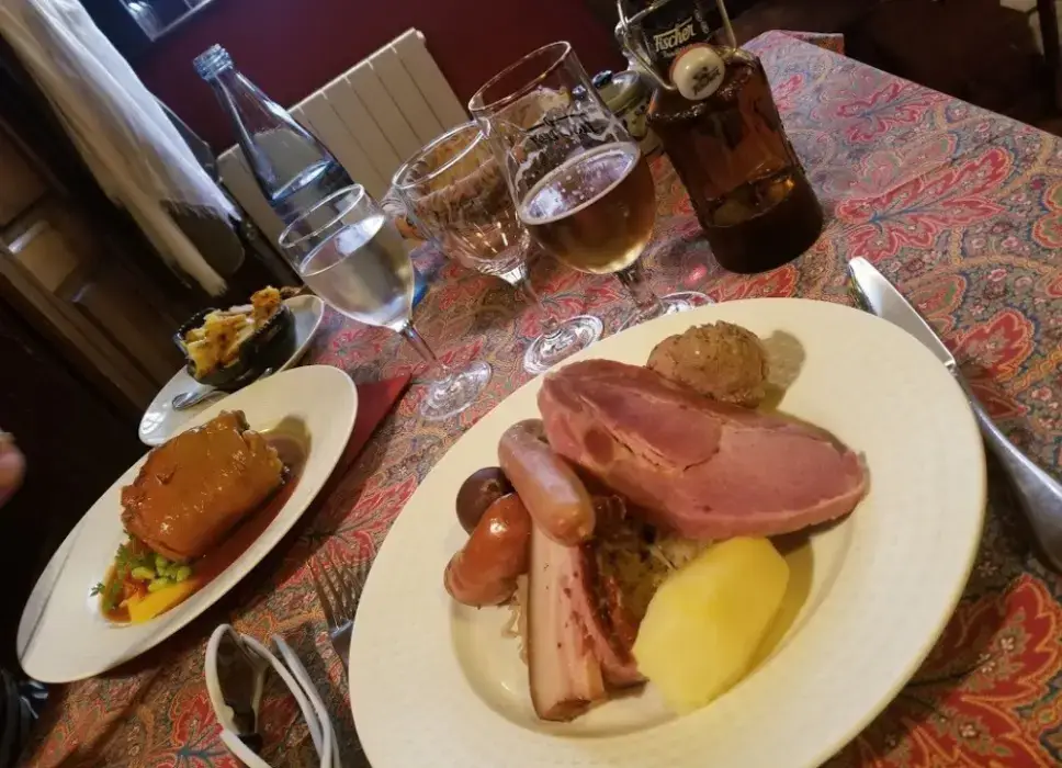 Chez Yvonne 5