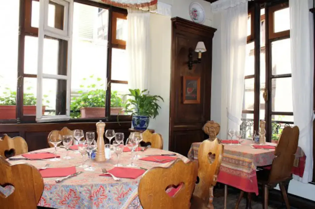 Chez Yvonne 6
