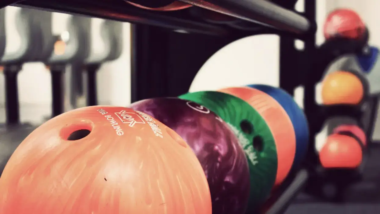 Valence Bowling 7