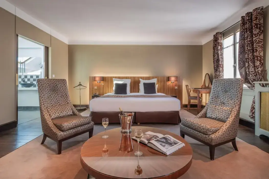 Le Grand Hôtel Tours 3