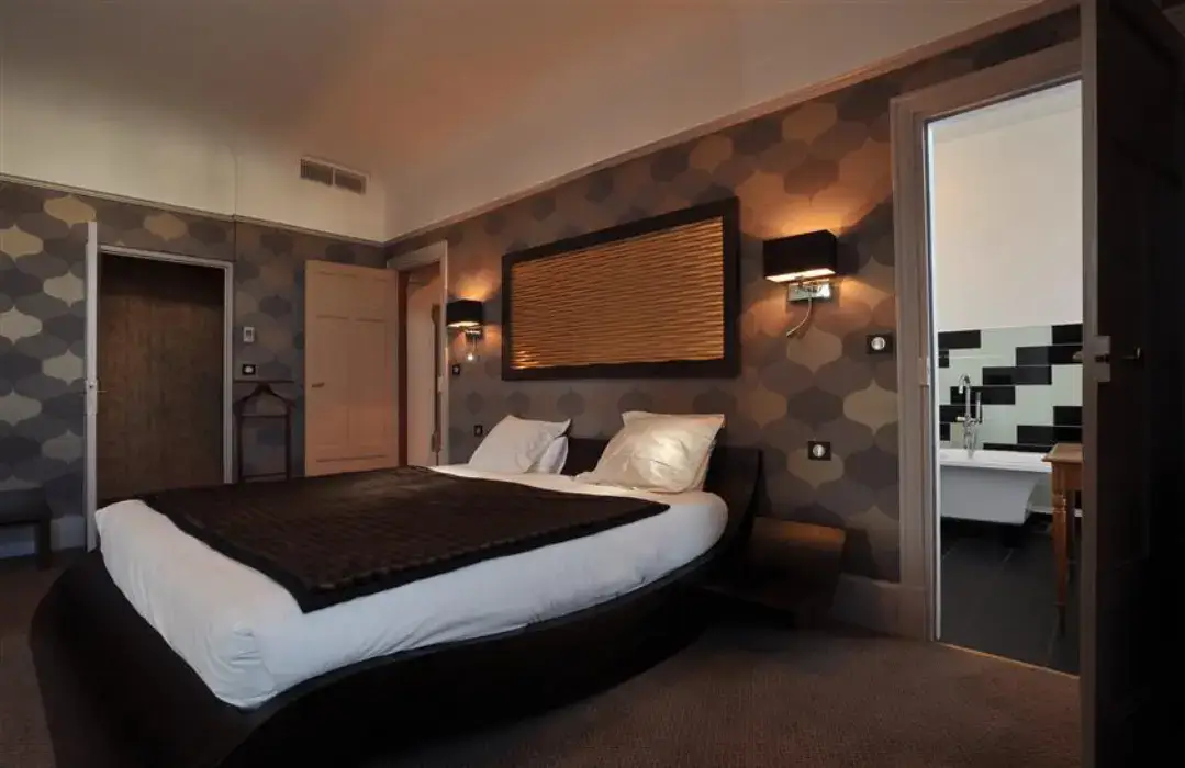 Le Grand Hôtel Tours 14