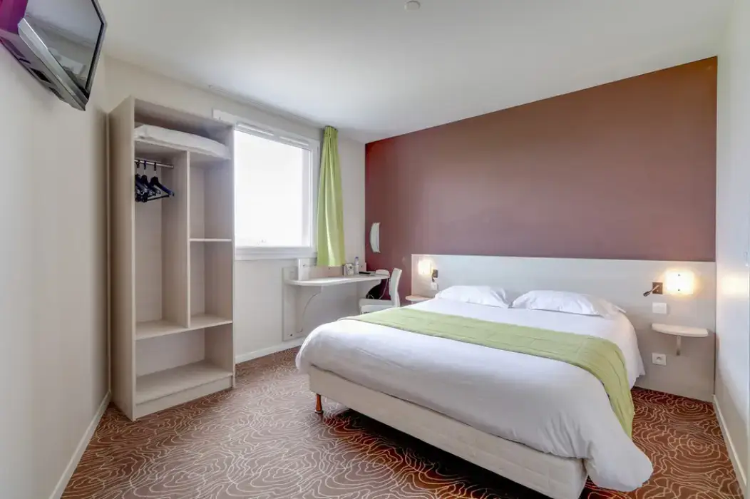 Brit Hotel Saint-Méen-le-Grand - L'adresse 3