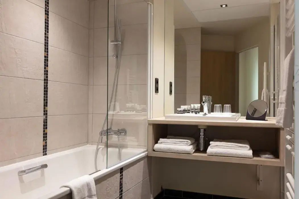 Best Western Plus Hotel Escapade Senlis 15