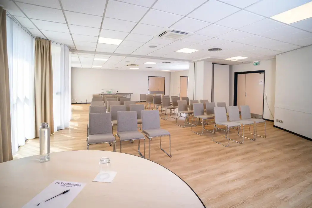 Ibis Styles Tours Centre 6