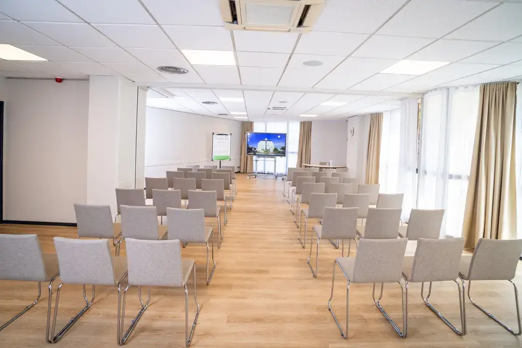 Ibis Styles Tours Centre 7