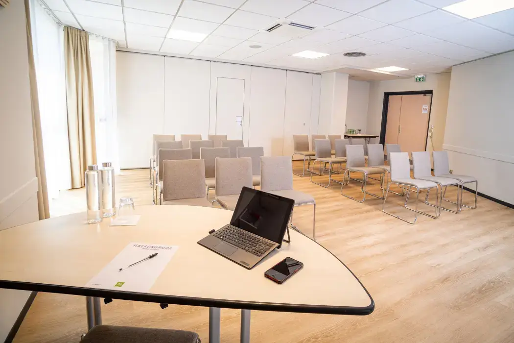 Ibis Styles Tours Centre 8