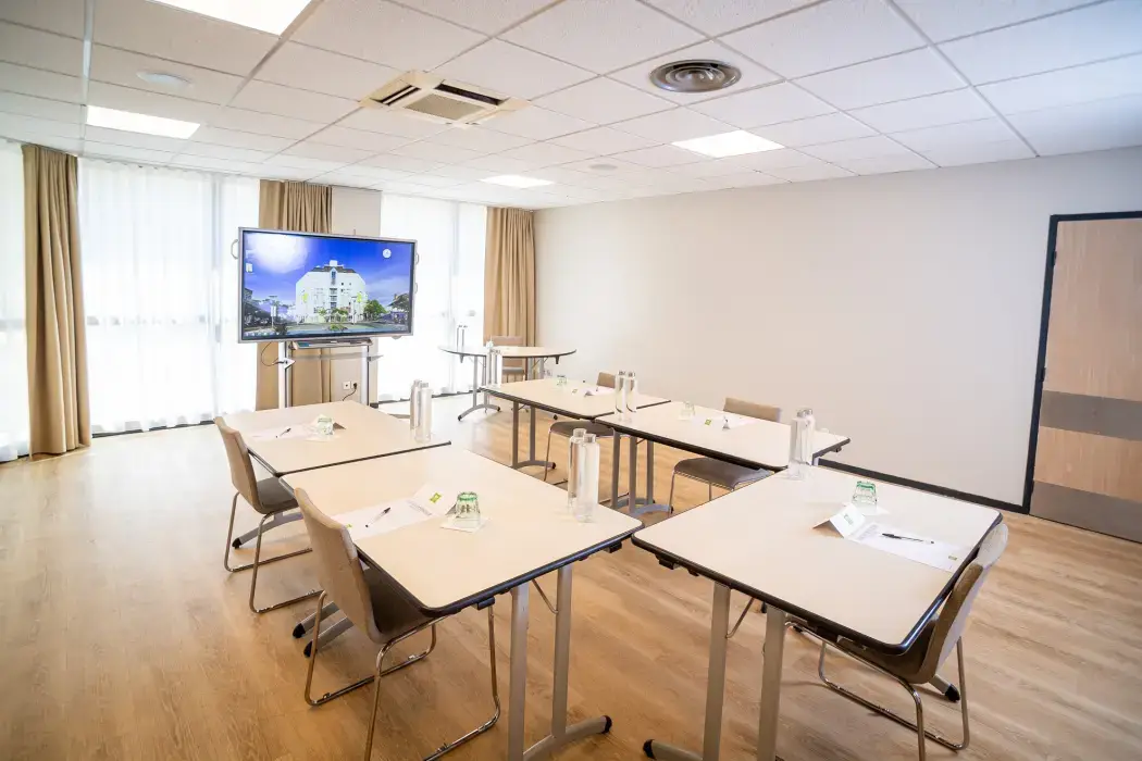 Ibis Styles Tours Centre 13