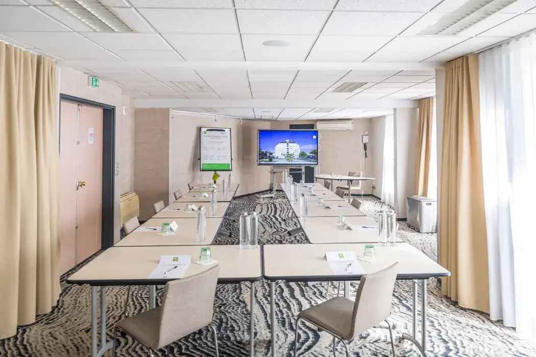 Ibis Styles Tours Centre 14