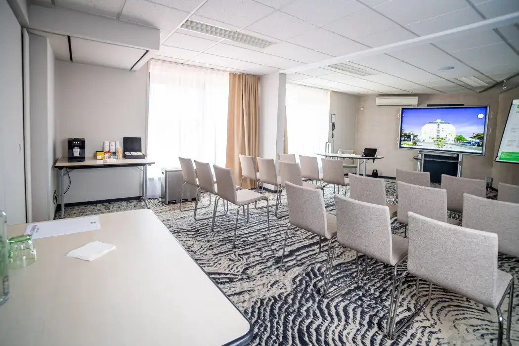 Ibis Styles Tours Centre 21