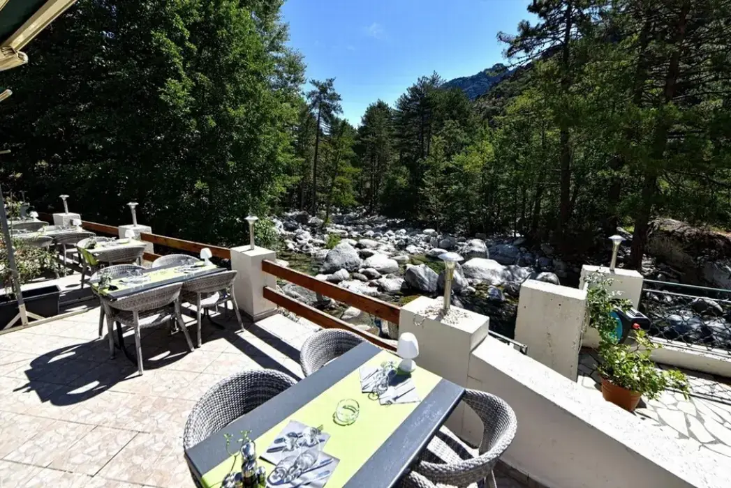 Hôtel Les Jardins de la Glaciere 6