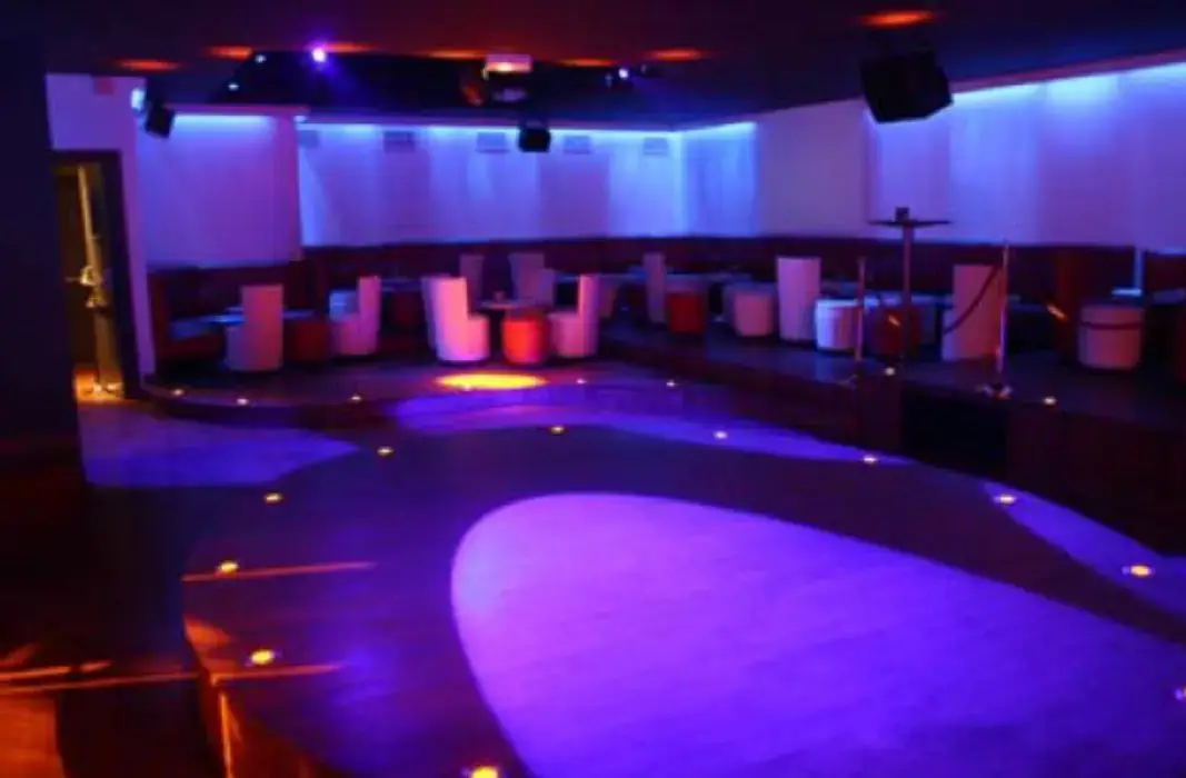 B-Floor 4