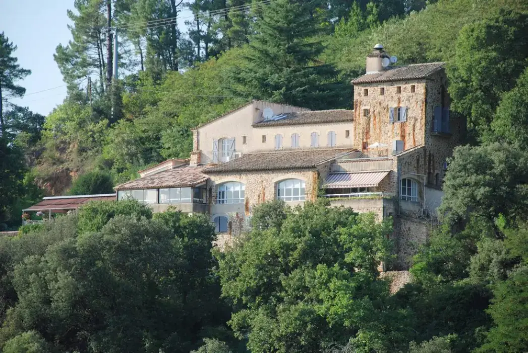 Hôtel Les 3 Barbus 1