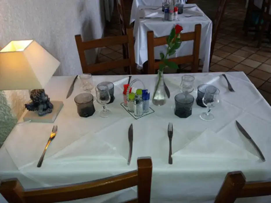 Hôtel Restaurant des Côtes de Meuse 4