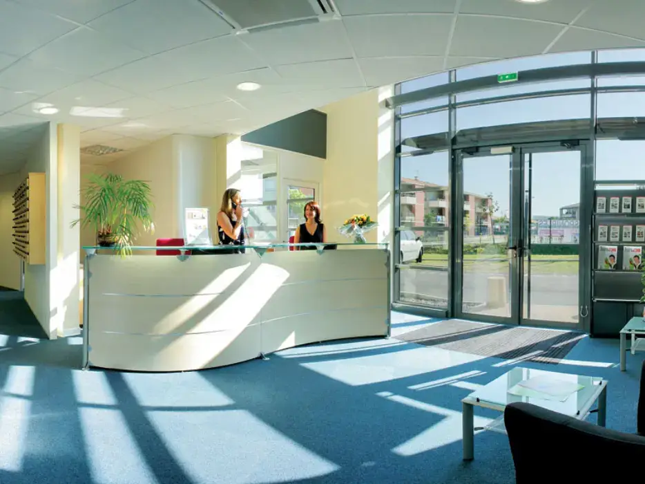 Buro Club Toulouse Saint-Martin 4