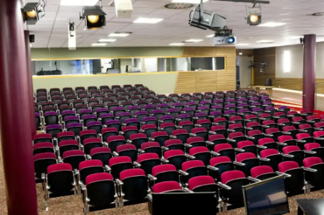 La Maison de l'Economie 4