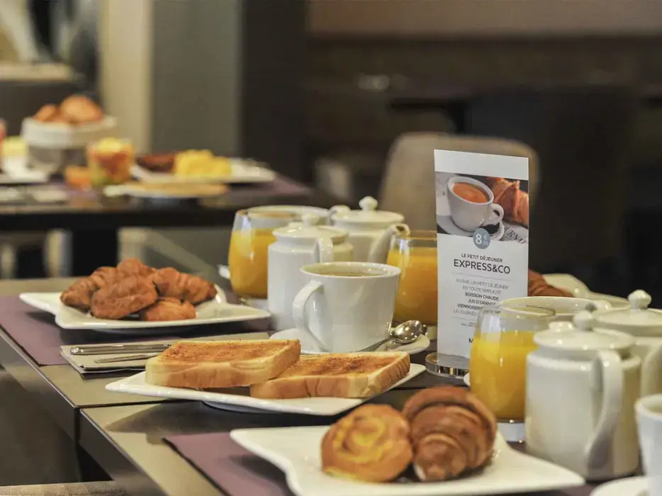Mercure Paris Saint-Cloud Hippodrome 9
