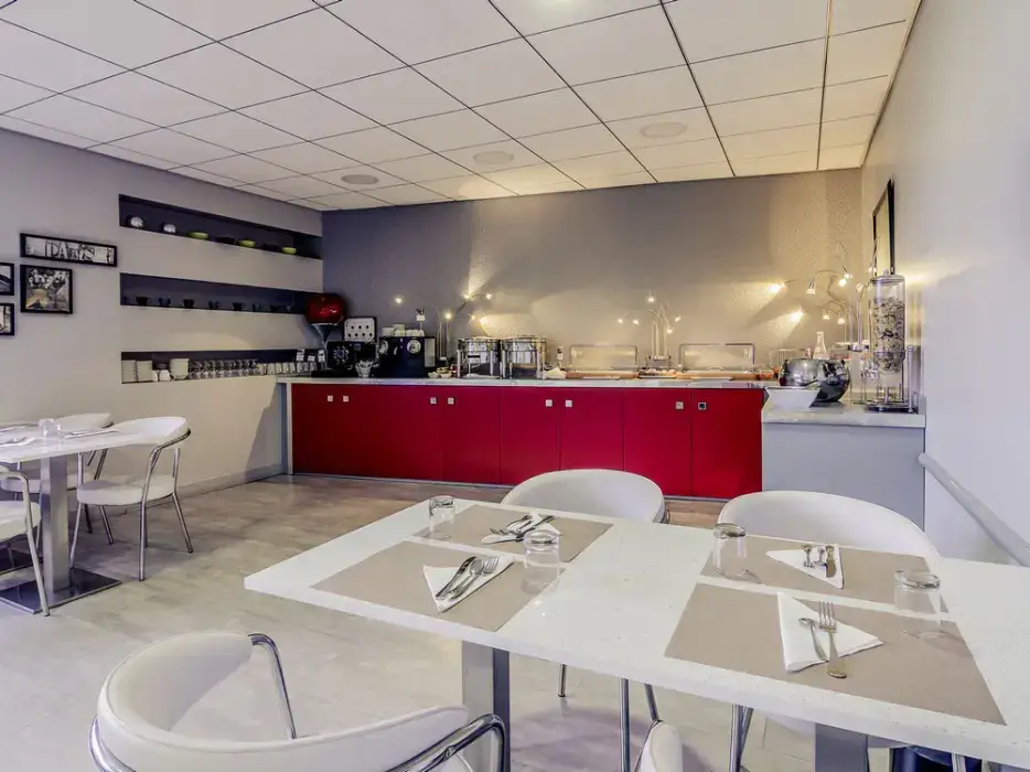 Mercure Cergy Pontoise Centre 8