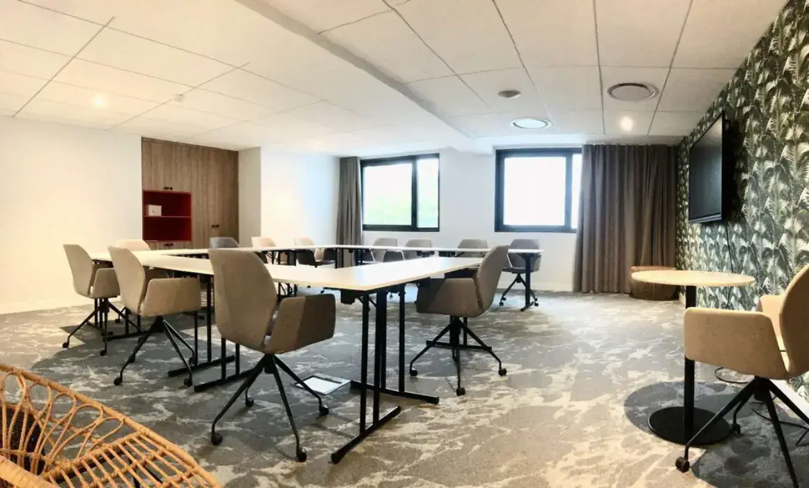 Golden Tulip Lyon Ouest Techlid 6