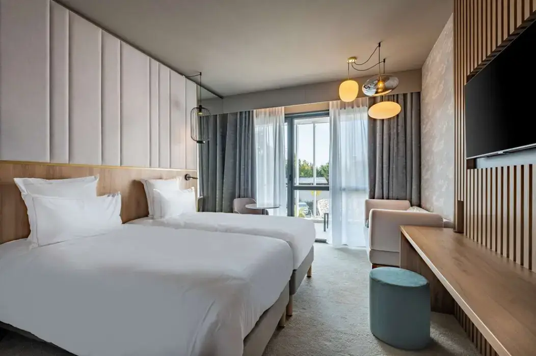 Golden Tulip Lyon Ouest Techlid 14