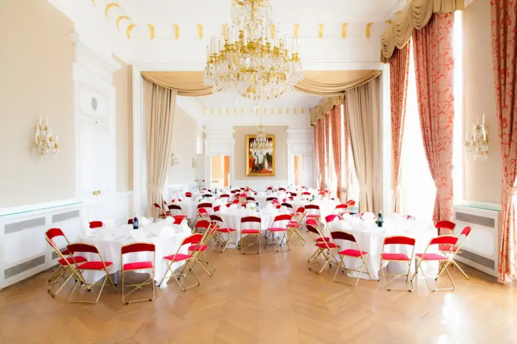 Palais du Pharo 7