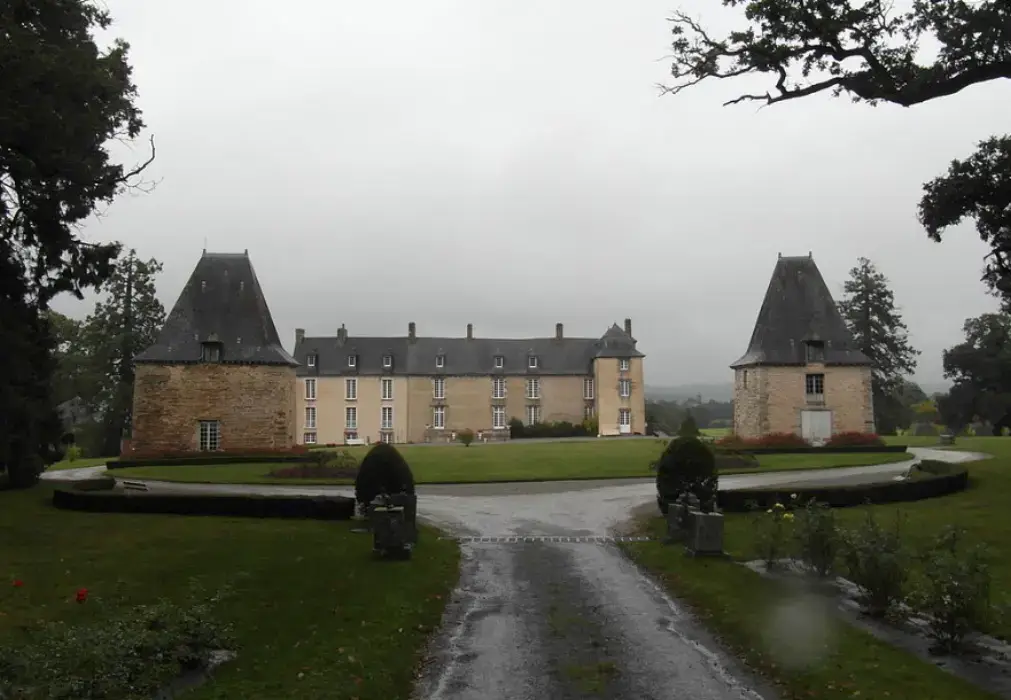 Château de la Robinais 8