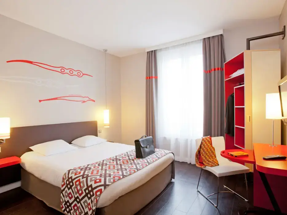 Ibis Styles Dijon Central 12