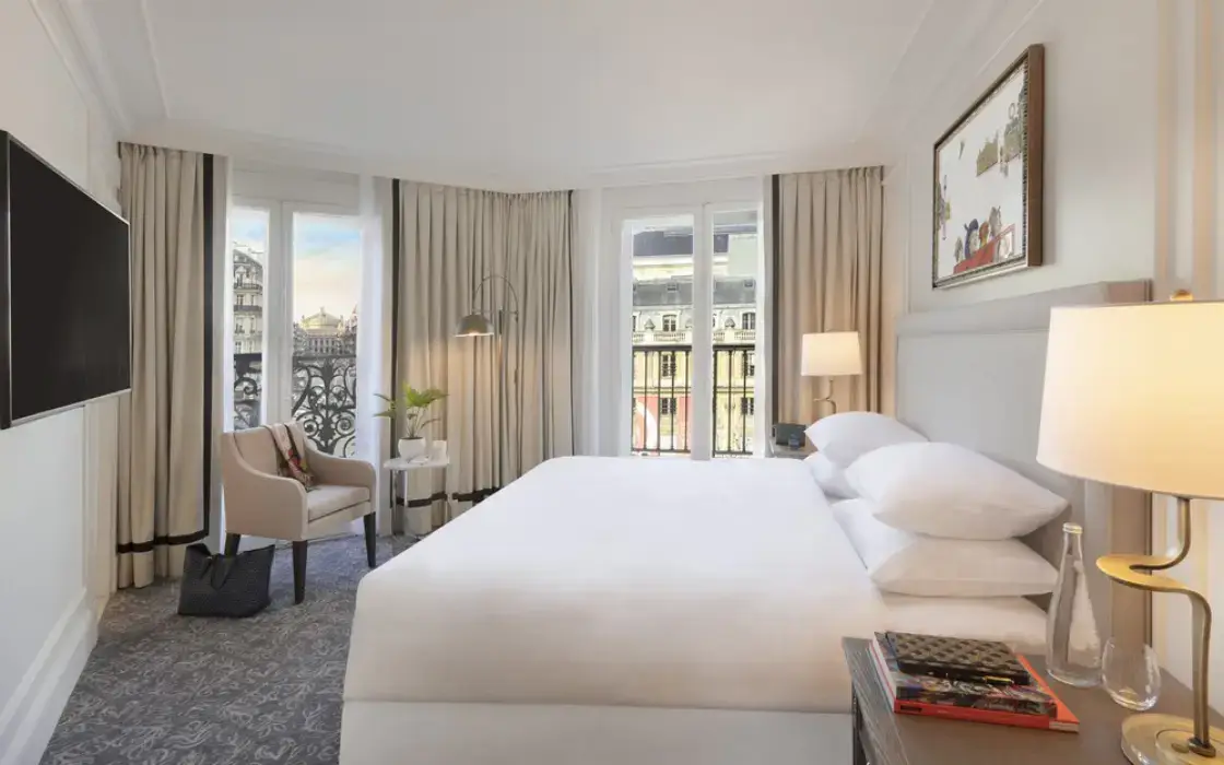 Hotel du Louvre 2