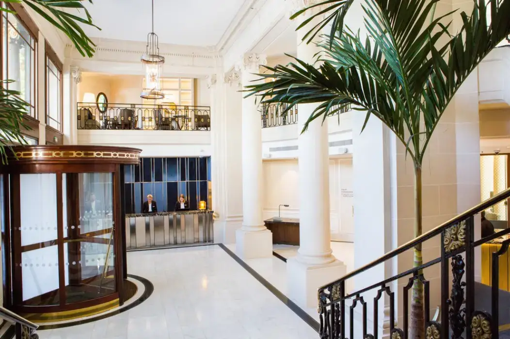 Hotel du Louvre 4
