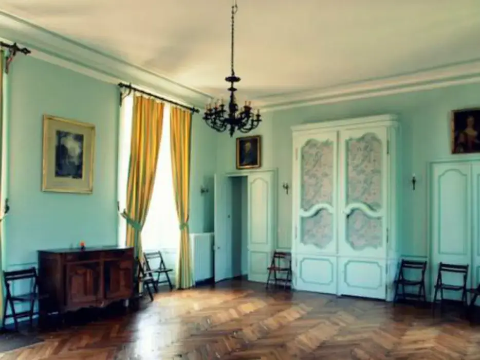 Château de Montmuran 8