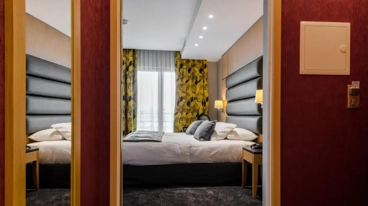 Hôtel Bristol 8