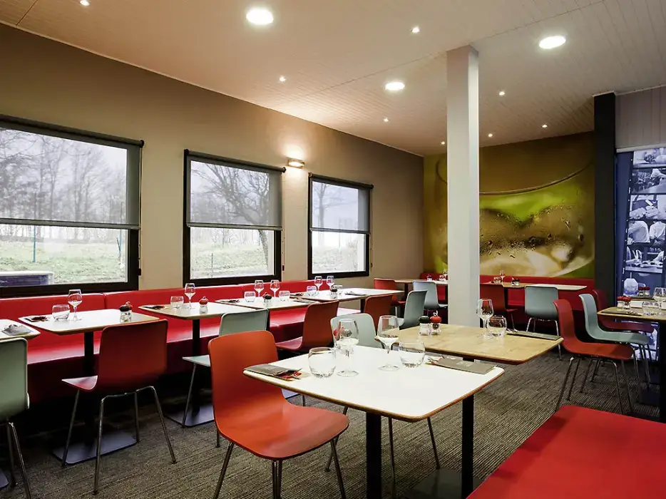 Ibis Provins 10