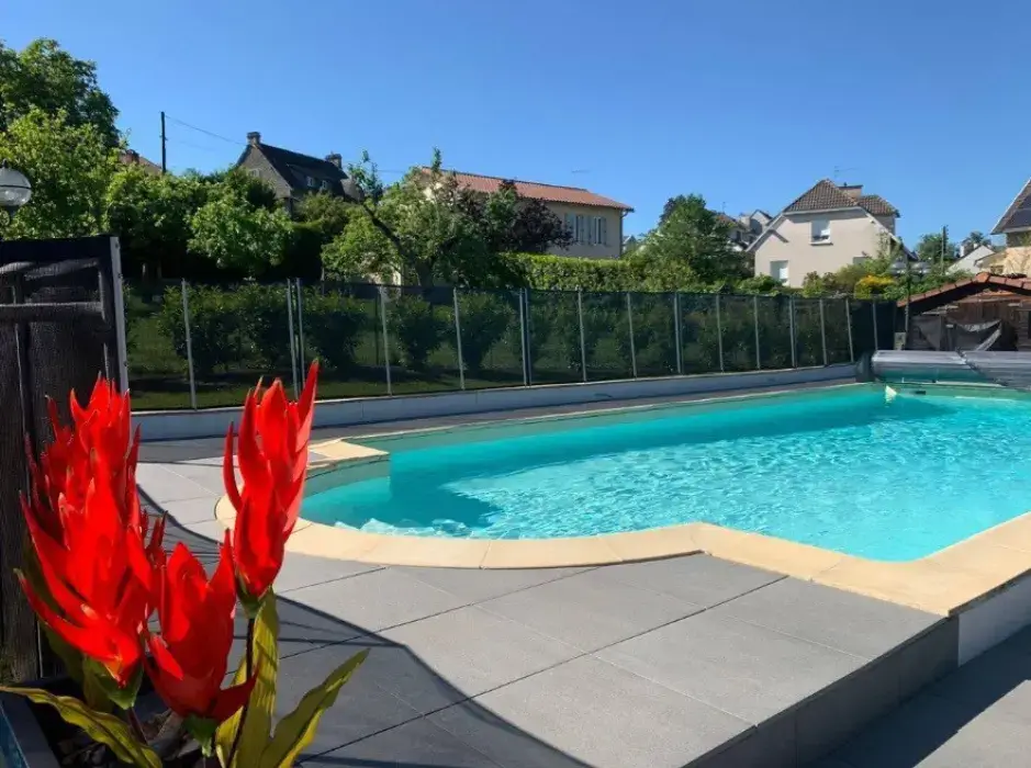Logis Hôtel La Thomasse 2