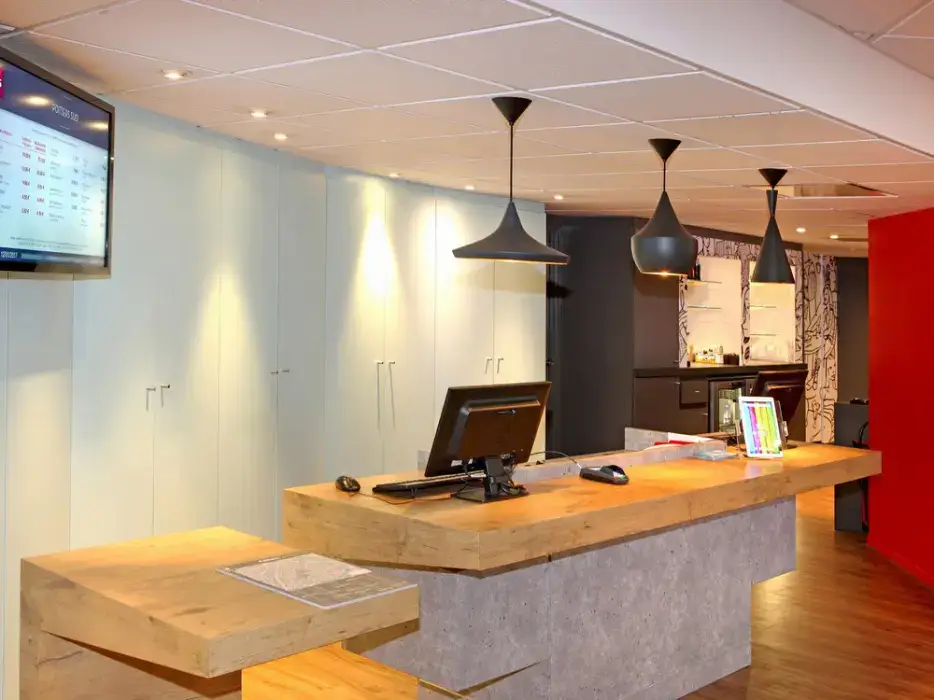 Ibis Poitiers Sud 6