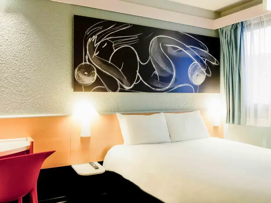 Ibis Lyon Nord 6
