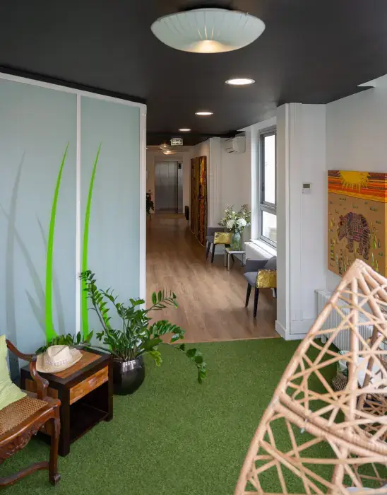 Cosy Meeting Center 24