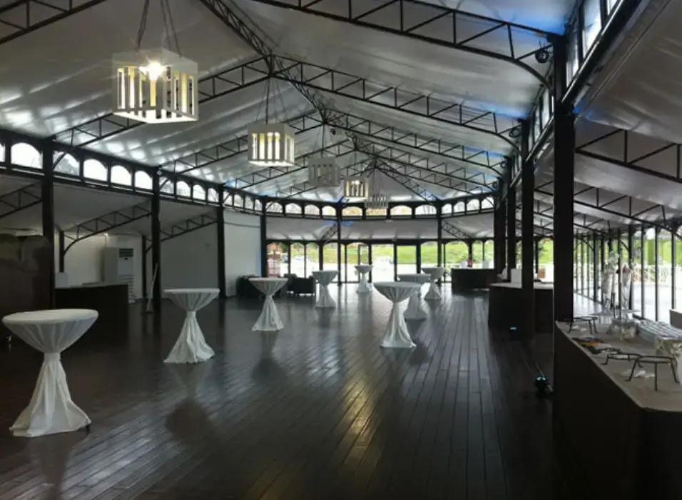 Paris Country Club - Le Pavillon de Jardy 6
