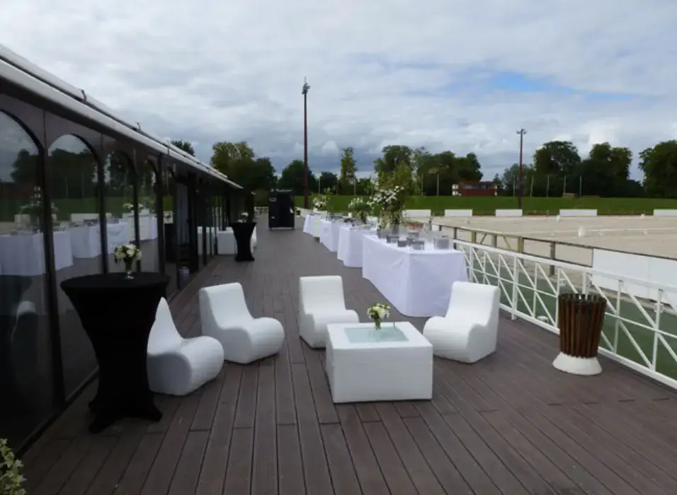 Paris Country Club - Le Pavillon de Jardy 8