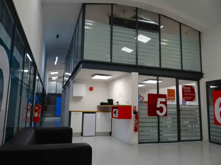 KM4 Center 2