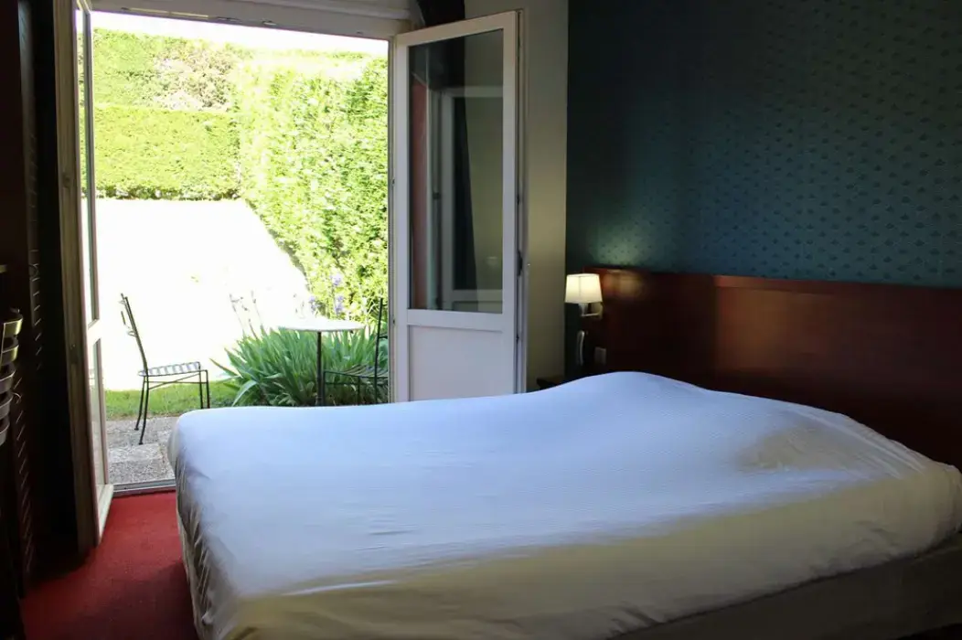 Kyriad Bordeaux Lormont 8