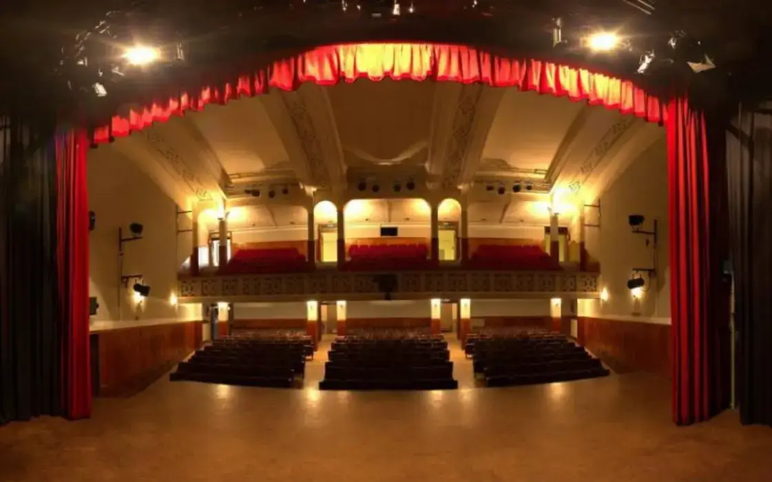 Théâtre de la Tour Eiffel 2