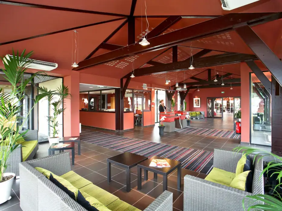 Ibis Styles Segre 2