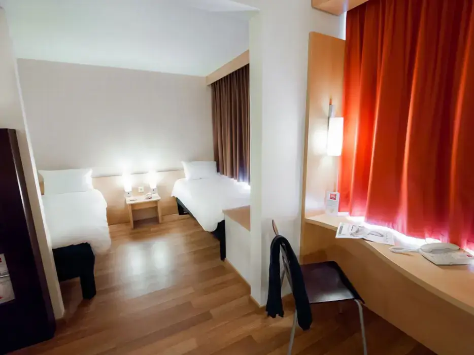 Ibis Vannes 4
