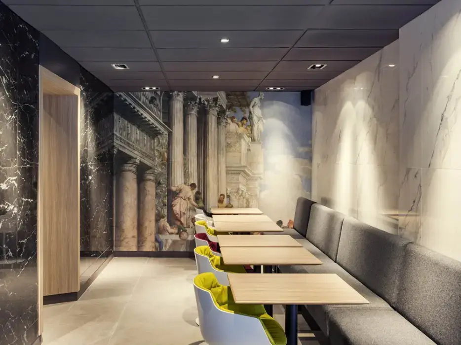 Mercure Paris Alesia 4