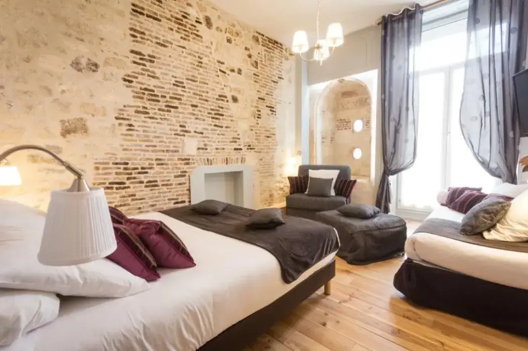 Hôtel de la Paix La Rochelle 3