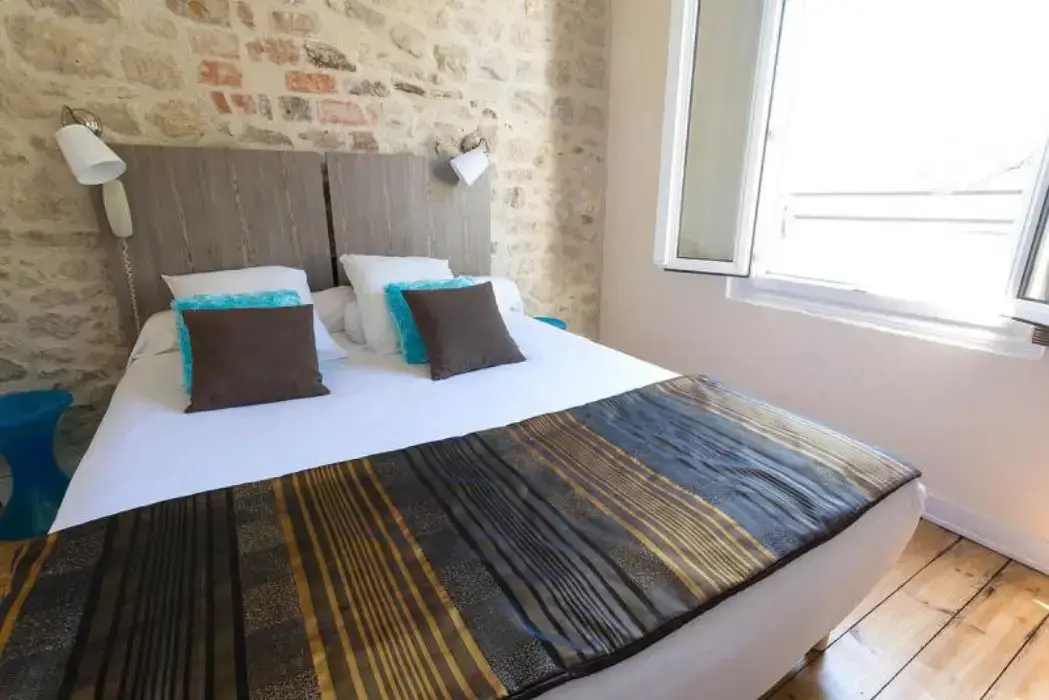 Hôtel de la Paix La Rochelle 5