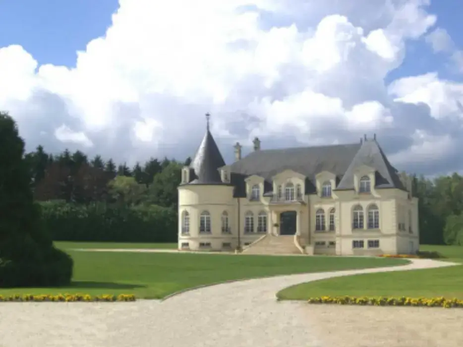 Château de Nizy Le Comte 14